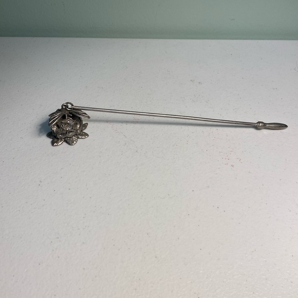 Scents and Accents Pewter Butterfly and Flowers Candle Snuffer - Picture 1 of 7